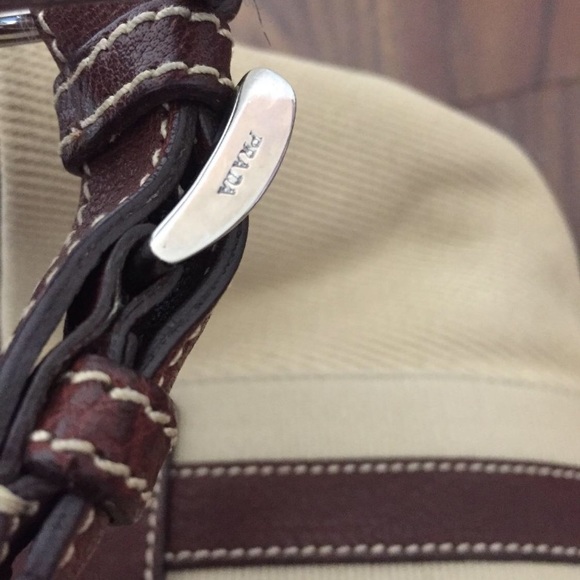 💯% Authentic Prada Milano Shoulder bag - Picture 6 of 7